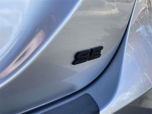 Used 2023 Toyota Camry SE image 12