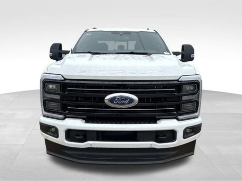 New 2026 Ford F350 Platinum w/ FX4 Off-Road Package AWD/4WD image 2