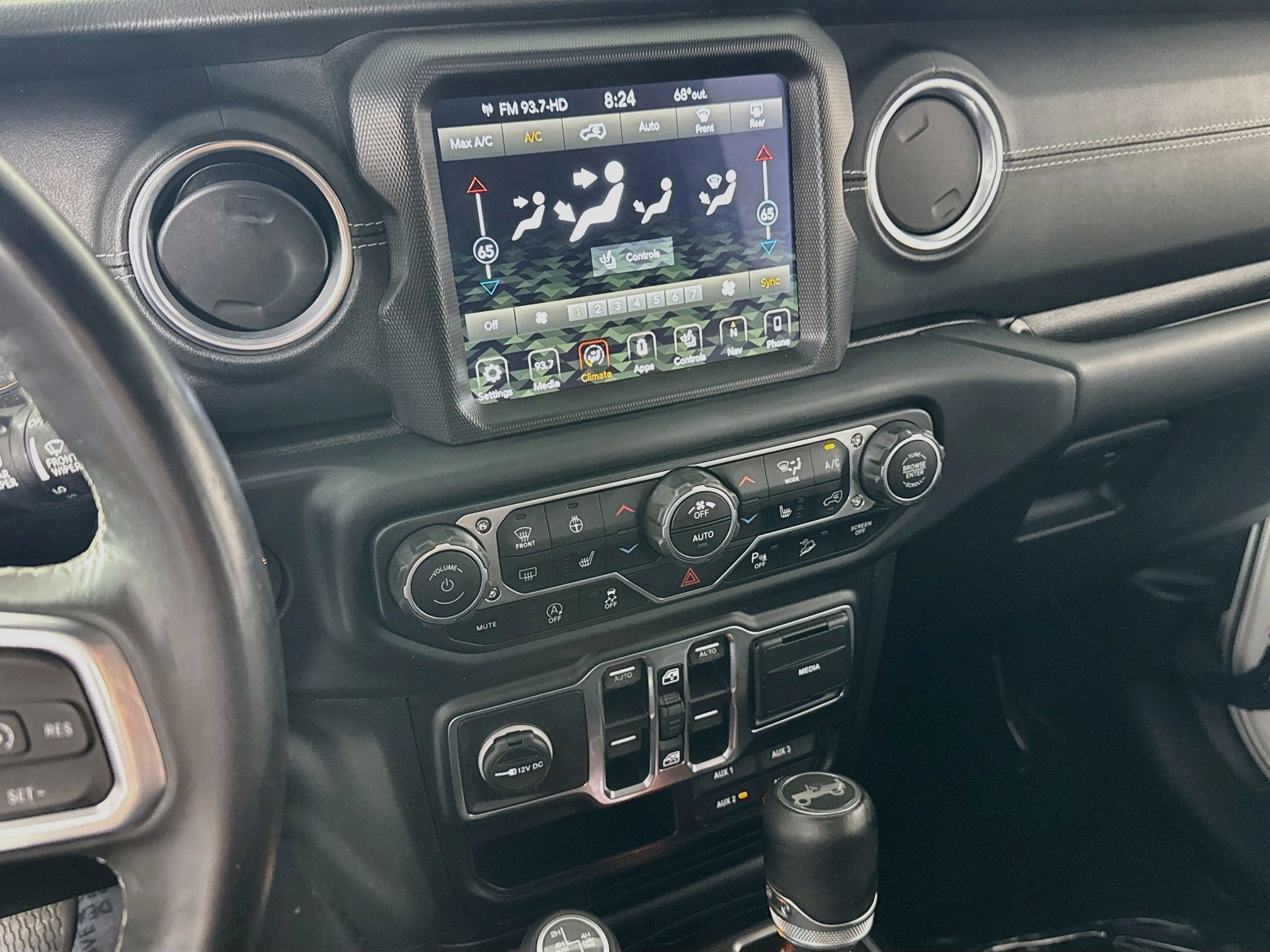 Used 2018 Jeep Wrangler Unlimited Sahara w/ Quick Order Package 24M Moab AWD/4WD image 15