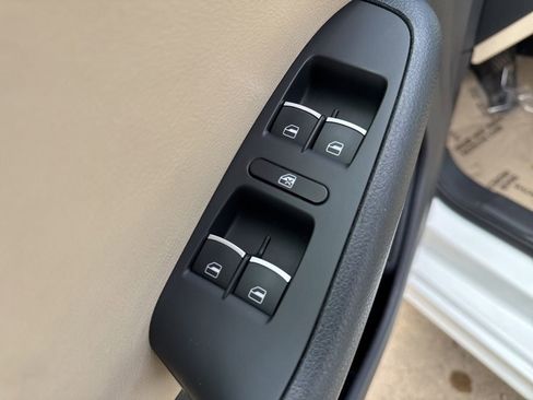 Used 2014 Volkswagen Jetta SE FWD image 11