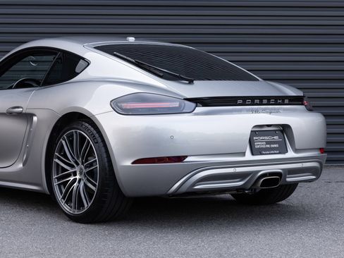 Certified 2025 Porsche 718 Cayman RWD image 11