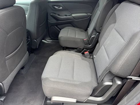 Used 2023 Chevrolet Traverse LT FWD image 21
