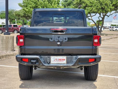 Used 2023 Jeep Gladiator Overland AWD/4WD image 5