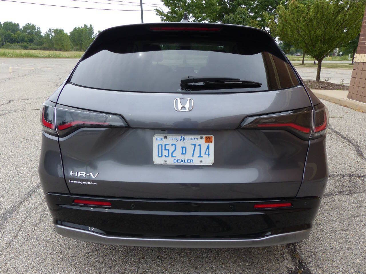 Used 2024 Honda HR-V EX-L image 8
