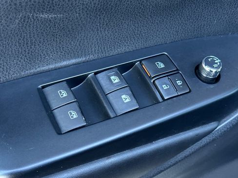 Used 2019 Toyota Highlander XLE AWD/4WD image 13