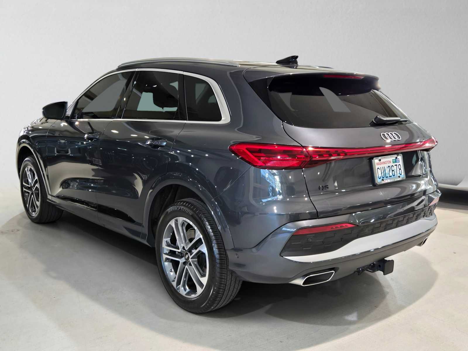 Used 2025 Audi Q5 Premium AWD/4WD image 4