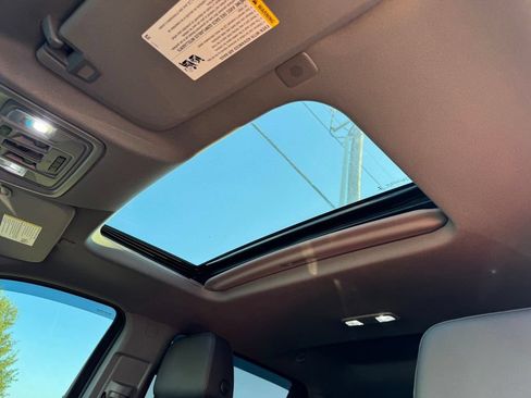 Certified 2022 GMC Sierra 1500 Elevation w/ Elevation Premium Package AWD/4WD image 18