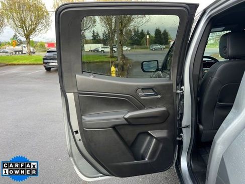 Used 2025 Chevrolet Colorado LT w/ LT Convenience Package image 10
