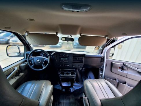 Used 2019 Chevrolet Express 2500 Extended w/ Driver Convenience Package RWD image 18