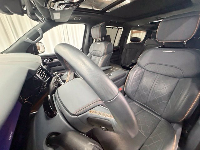 Used 2024 Jeep Grand Wagoneer Series III w/ Rear Seat Video Group 1 AWD/4WD image 5
