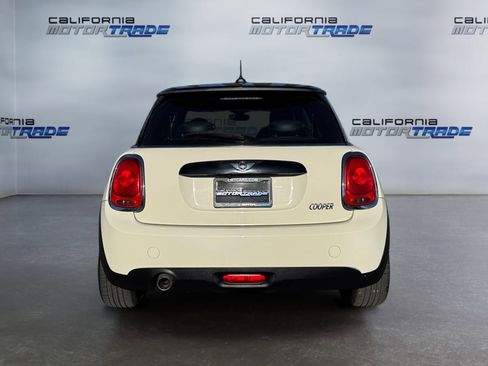 Used 2017 MINI Cooper 2-Door Hardtop image 6