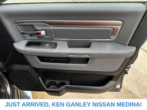 Used 2017 RAM 1500 Big Horn AWD/4WD image 22