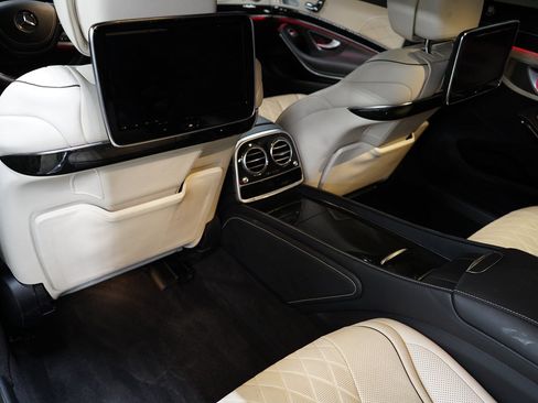 Used 2016 Mercedes-Benz Maybach S 600 image 15