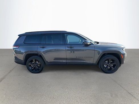 New 2025 Jeep Grand Cherokee L Altitude AWD/4WD image 3