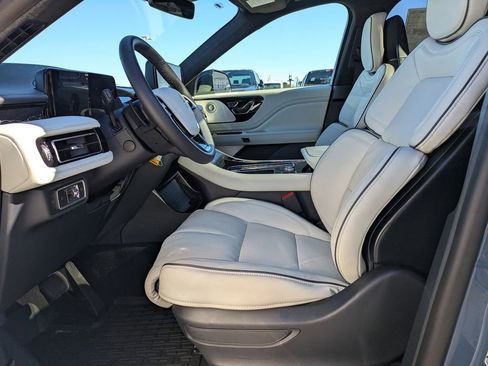 New 2026 Lincoln Aviator Black Label w/ Dynamic Handling Package image 15