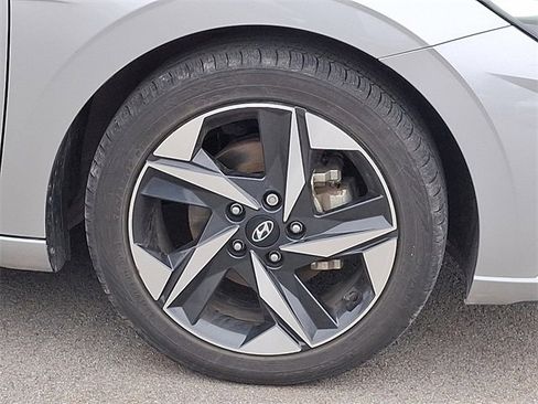 Certified 2023 Hyundai Elantra SEL w/ Convenience Package image 8