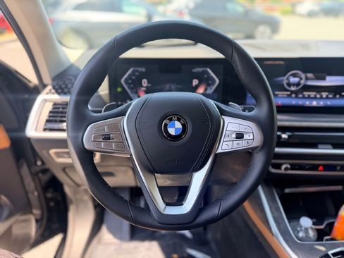 Used 2025 BMW X7 xDrive40i w/ Premium Package AWD/4WD image 29