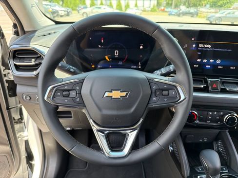 Used 2026 Chevrolet TrailBlazer LT w/ LT Cold Weather Package FWD image 15