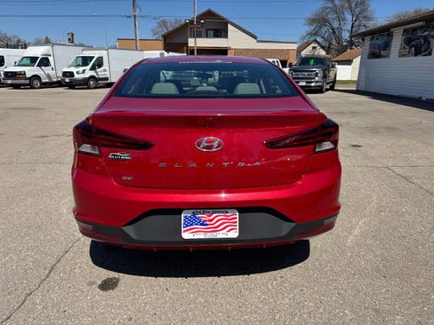 Used 2019 Hyundai Elantra SE image 7