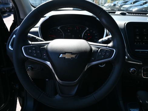 Used 2022 Chevrolet Equinox LT image 18