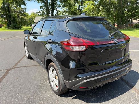 Used 2023 Nissan Kicks S FWD image 5
