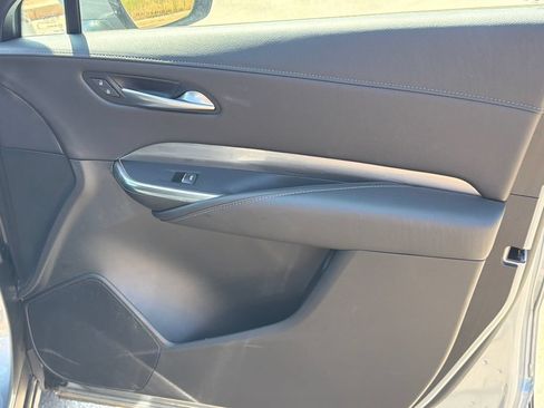 Used 2025 Cadillac XT4 Premium Luxury FWD image 14