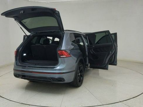 Used 2023 Volkswagen Tiguan SE R-Line image 75