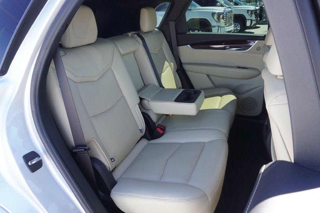 Used 2019 Cadillac XT5 Premium Luxury AWD/4WD image 12