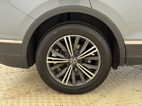 Used 2024 Volkswagen Tiguan Wolfsburg Edition image 12