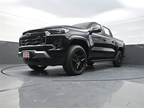 Used 2025 Chevrolet Colorado Z71 w/ Technology Package image 29