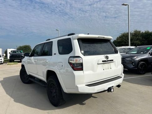 Used 2022 Toyota 4Runner SR5 Premium w/ Moonroof Package AWD/4WD image 7