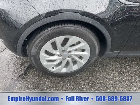 Used 2025 Land Rover Discovery S AWD/4WD image 11