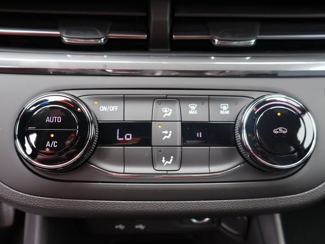 New 2026 Buick Envista Sport Touring FWD image 22