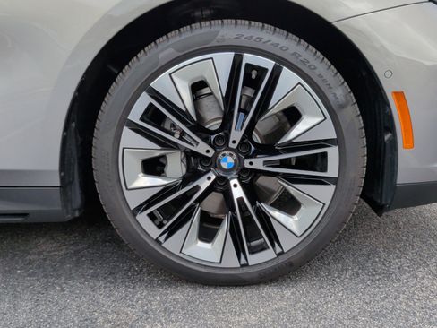 Used 2026 BMW 530i RWD image 12