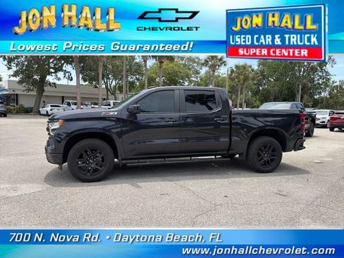 Used 2022 Chevrolet Silverado 1500 RST w/ Z71 Off-Road Package AWD/4WD image 4
