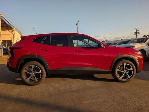 New 2026 Chevrolet Trax RS FWD image 5