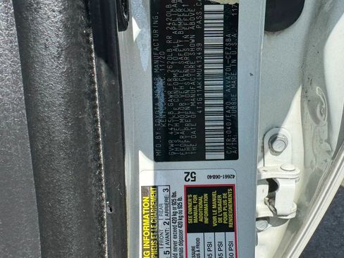 Used 2021 Toyota Camry SE image 28