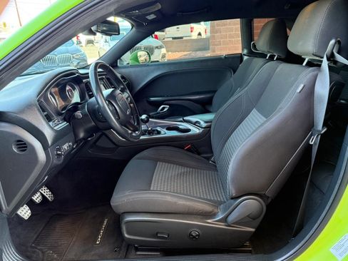 Used 2015 Dodge Challenger R/T w/ Quick Order Package 22B R/T RWD image 35