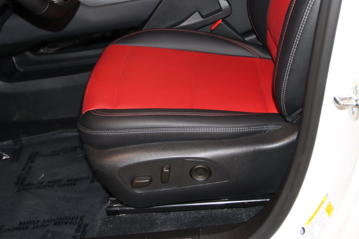 Used 2025 Chevrolet Equinox EV RS FWD image 16