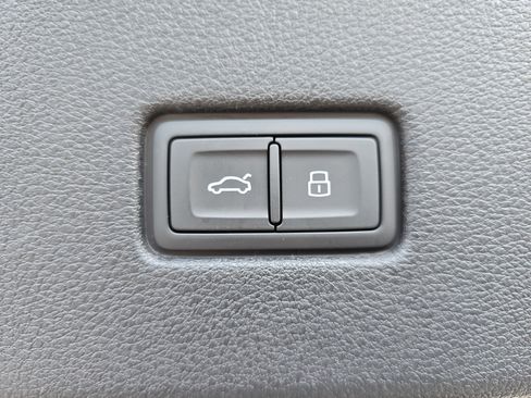 New 2026 Audi Q8 Prestige image 13