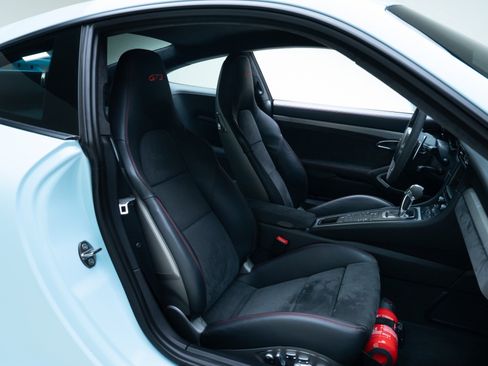 Used 2015 Porsche 911 GT3 w/ Sound Package Plus image 18