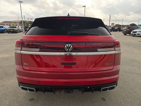 Used 2024 Volkswagen Atlas Cross Sport SEL Premium R-Line AWD/4WD image 4