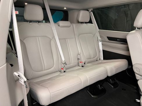Used 2023 Jeep Wagoneer L Series III w/ Premium Group I AWD/4WD image 26