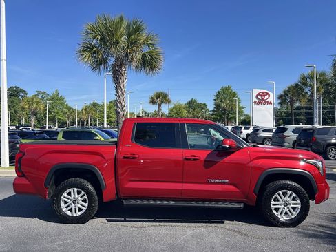 Used 2022 Toyota Tundra SR5 w/ Advanced Technology Package AWD/4WD image 11
