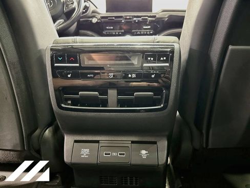 Used 2022 Acura MDX w/ Advance Package AWD/4WD image 27