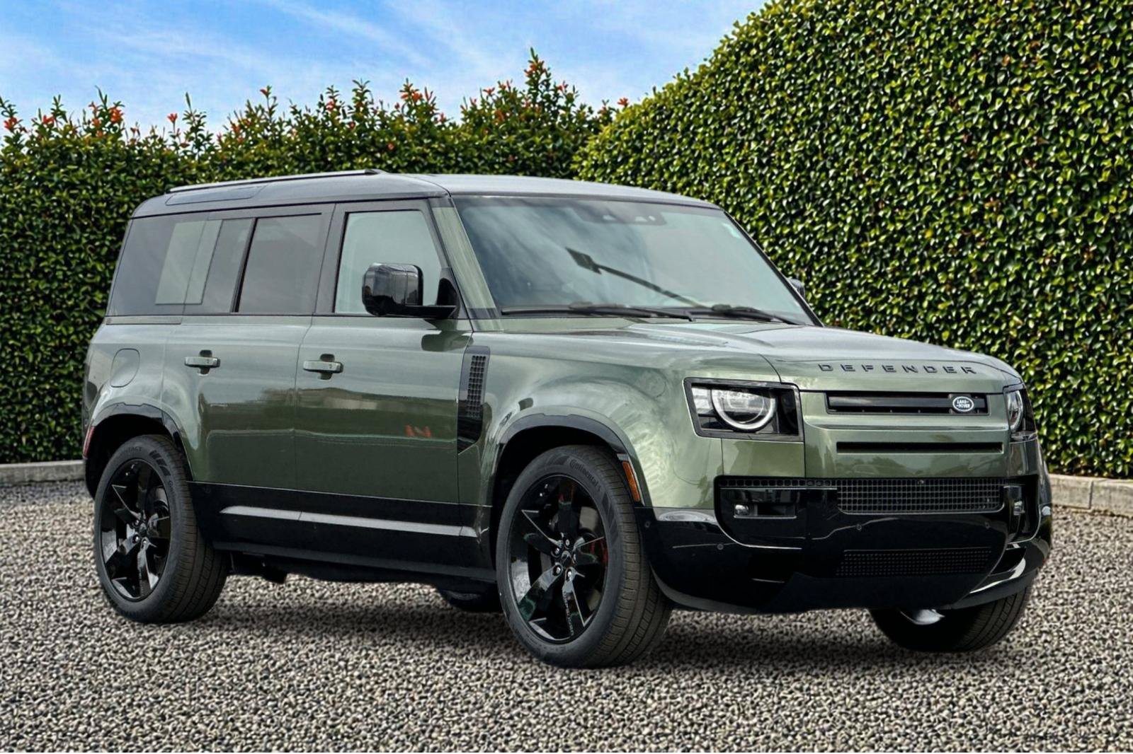 New 2026 Land Rover Defender 110 X-Dynamic SE AWD/4WD image 8