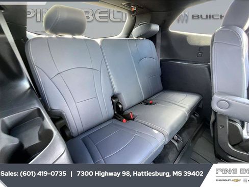 Used 2023 Buick Enclave Premium w/ Experience Buick Package FWD image 21