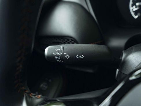 Certified 2025 Honda HR-V Sport image 22
