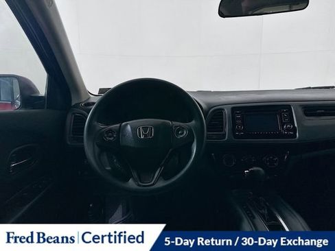 Used 2017 Honda HR-V LX image 21