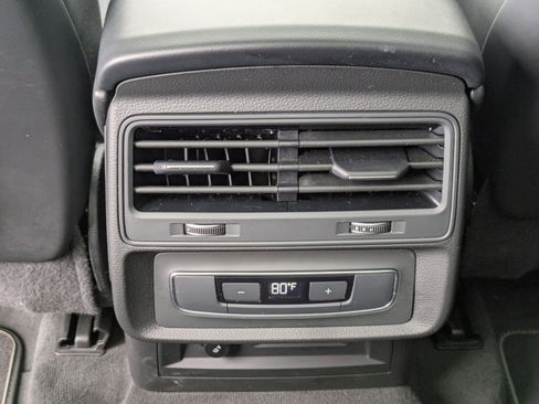 Certified 2025 Audi Q7 2.0T Premium w/ Convenience Plus Package image 24